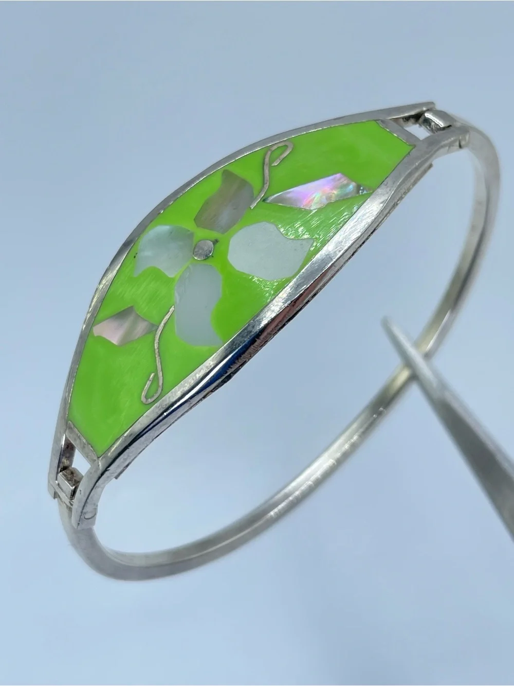 Vintage Taxco Mexico Green Enamel Mother of Pearl Silver Tone Cuff Bracelet